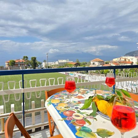 Residenza Le Sirene City Center Sorrento Luaran gambar